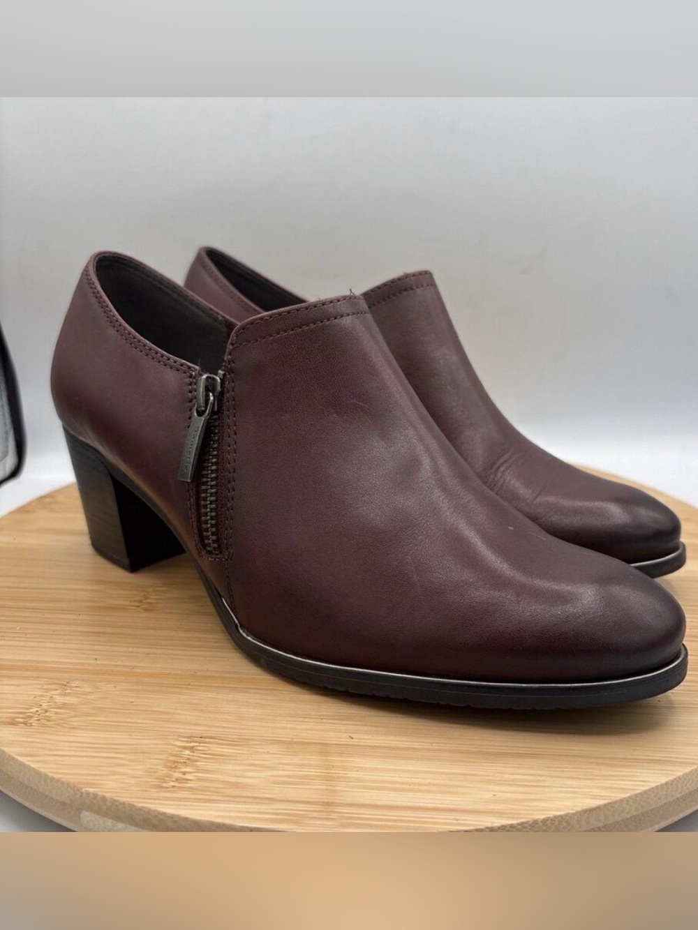 Tamaris Burgundy Leather Ankle Boots EU 39 US 8 Block Heel Side Zip Booties